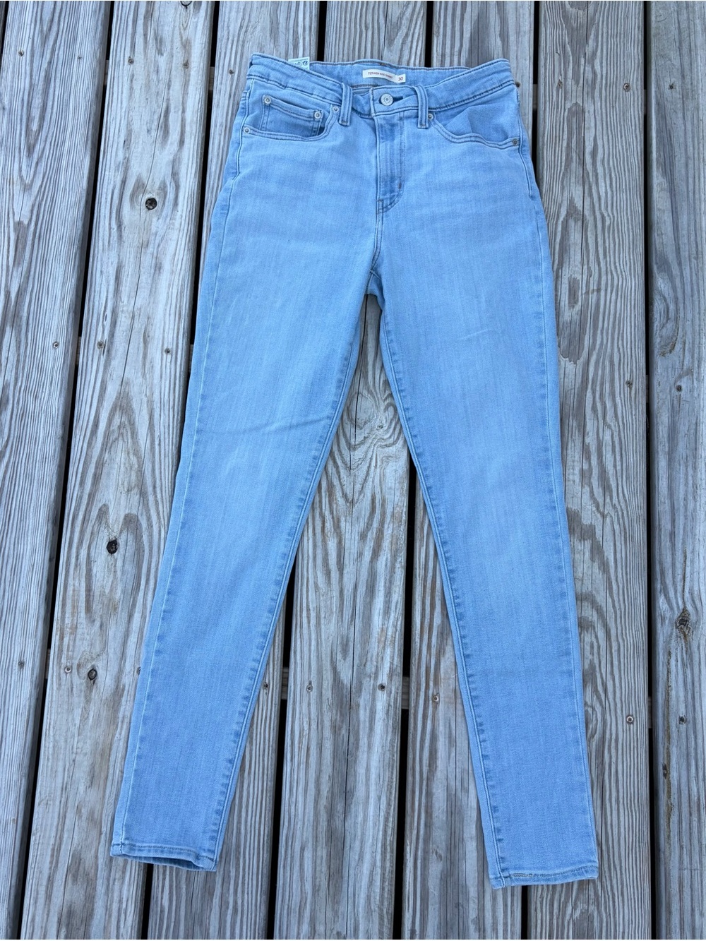 Levis 721 High Rise Skinny Jeans  30 Light Wash Classic